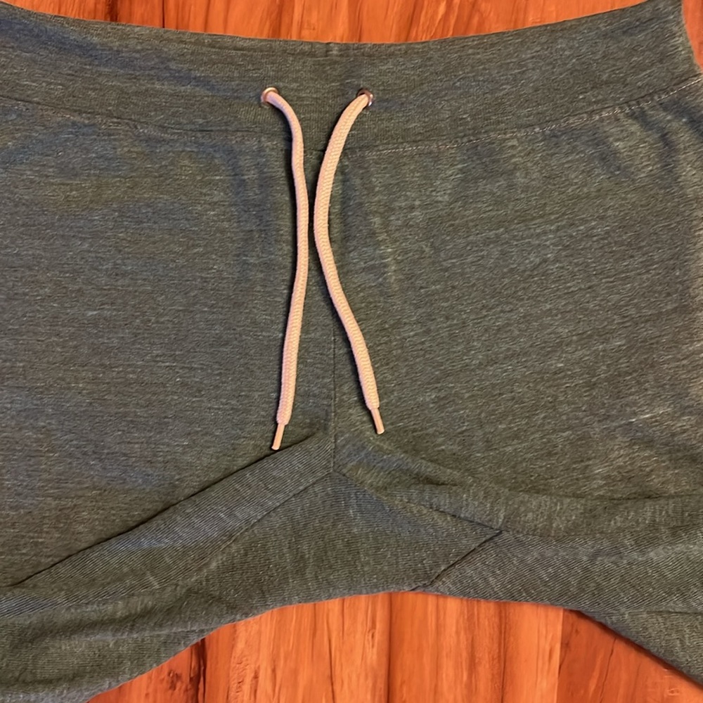 Monrow Capri Joggers - Picture 2 of 5